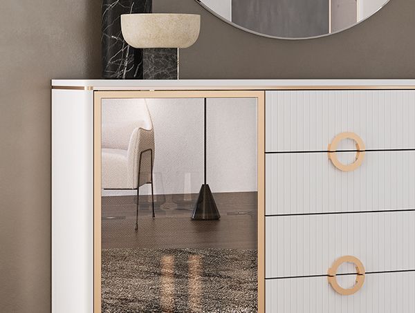 Фасады с зеркальным эффектом